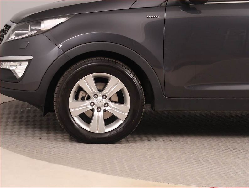 Kia Sportage (2011) 2.0 CRDi, 4X4, Automat - fotka 15 z 16