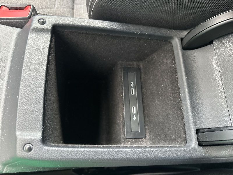 Volkswagen Passat (2023) Variant 1.5 TSI Business - fotka 20 z 26