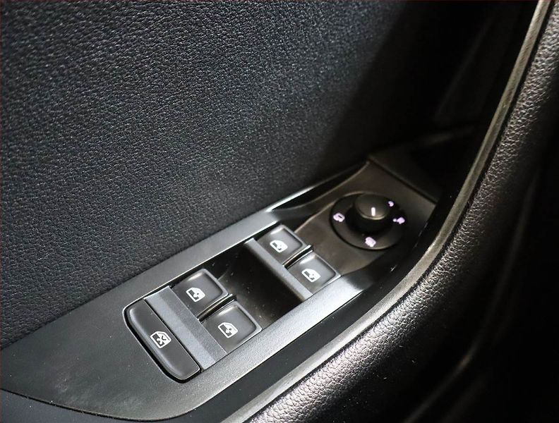 Škoda Superb (2016) Style 2.0 TDI, Automat, Navi - fotka 19 z 22