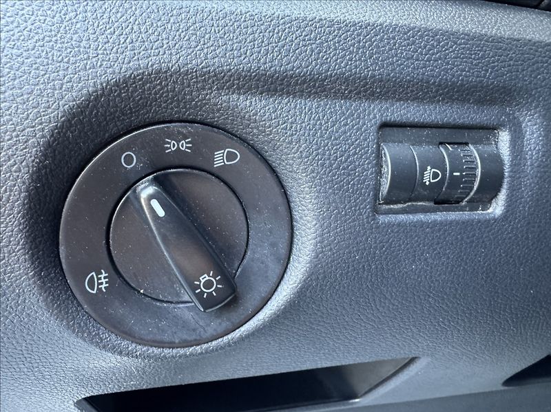 Škoda Fabia 1,4 i 16V 63kW KLIMA 1.maj. ČR - fotka 24 z 43