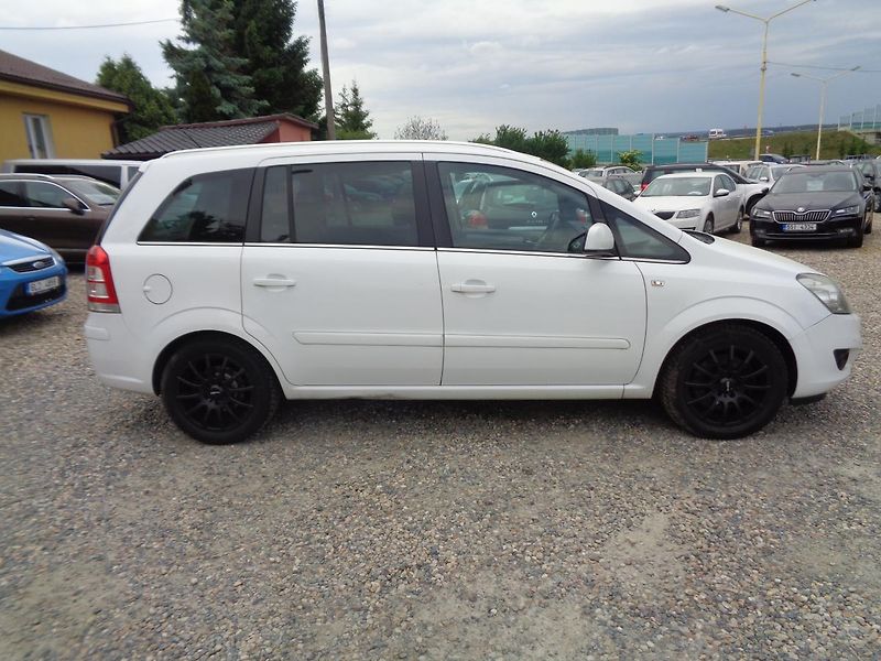 Opel Zafira 1,7 CDTI - fotka 7 z 16