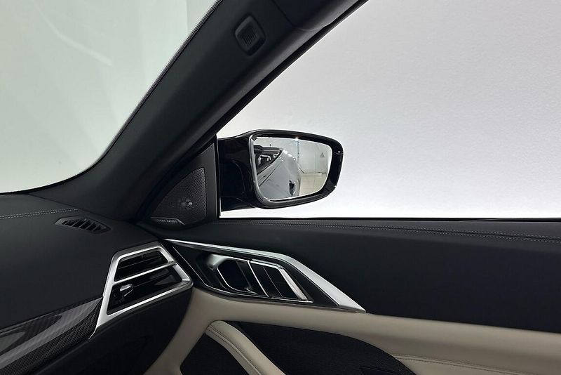 BMW Řada 4 M440i xDrive Convertible - fotka 16 z 24