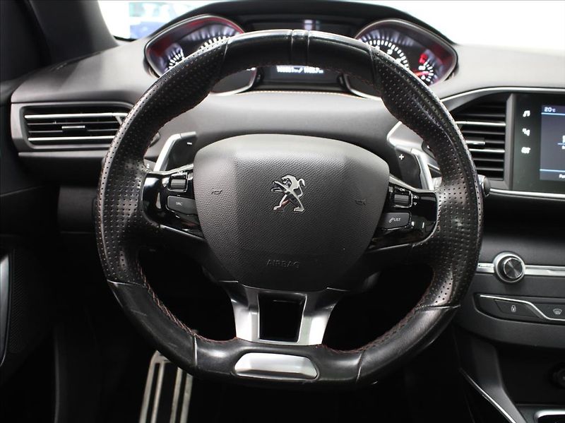 Peugeot 308 1,2 PT 96kW AT GT-line Pano. - fotka 8 z 23