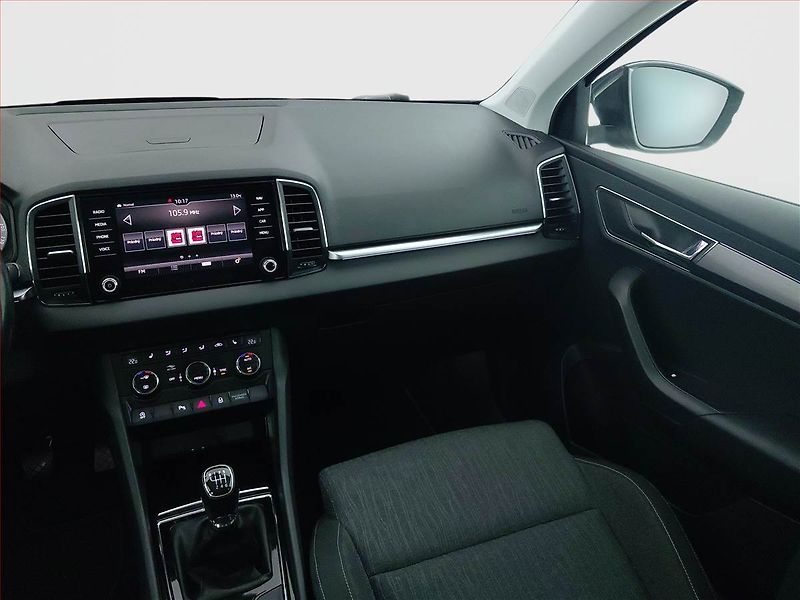 Škoda Karoq (2017) Style 1.6 TDI, Serv.kniha - fotka 8 z 23