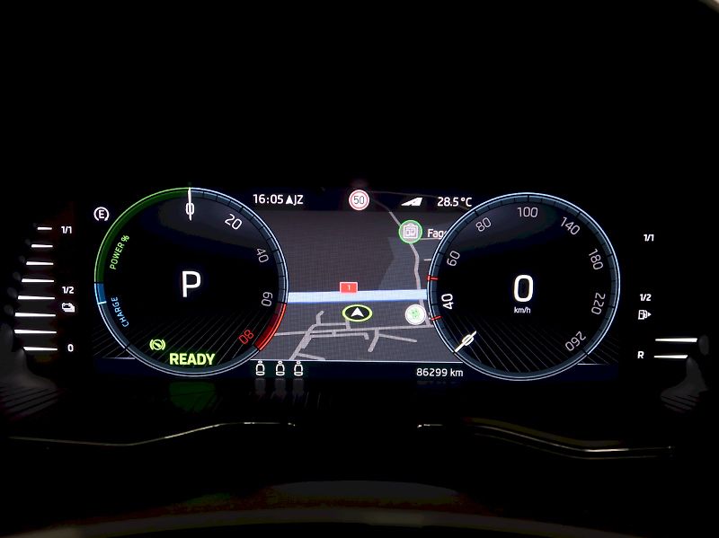 Škoda Superb (2023) iV SPORTLINE 1.4TSI 160KW DSG - fotka 20 z 48