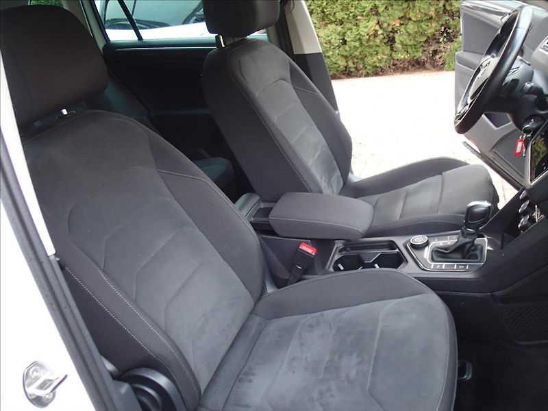 Volkswagen Tiguan 2,0 ČR, 4x4, Tažné - fotka 49 z 73