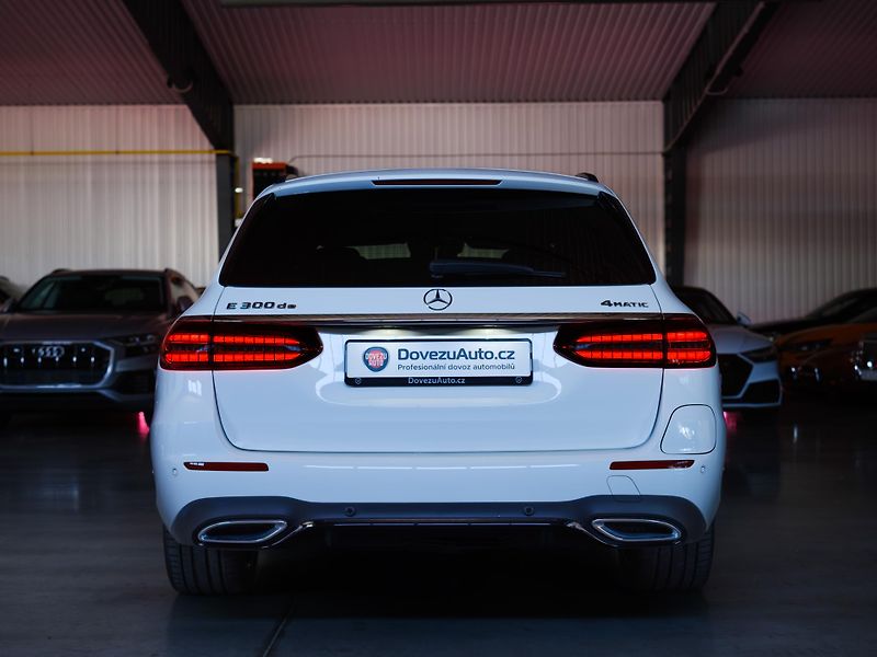 Mercedes-Benz Třídy E 300de 4MATIC AMG Line, DPH - fotka 5 z 34