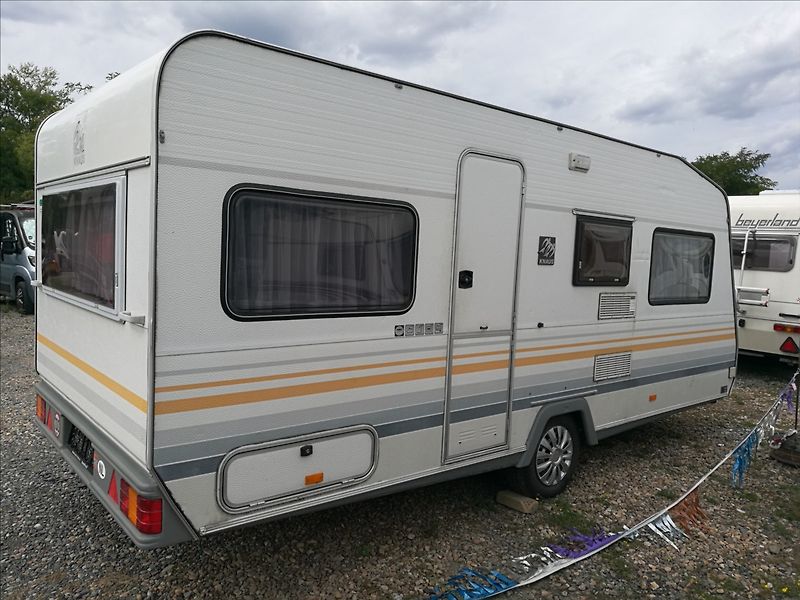 Knaus Südwind 520 přístřešek - fotka 3 z 12