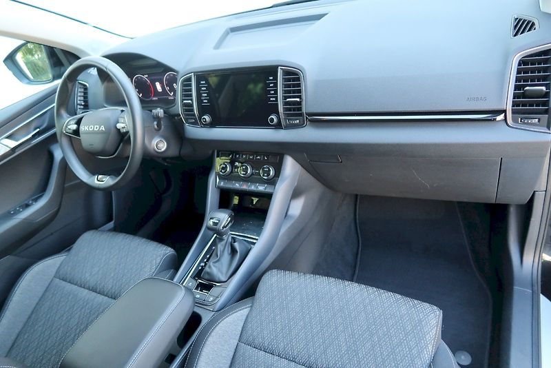 Škoda Karoq (2025) Top Selection 1,5 TSi/110 kW D - fotka 7 z 33