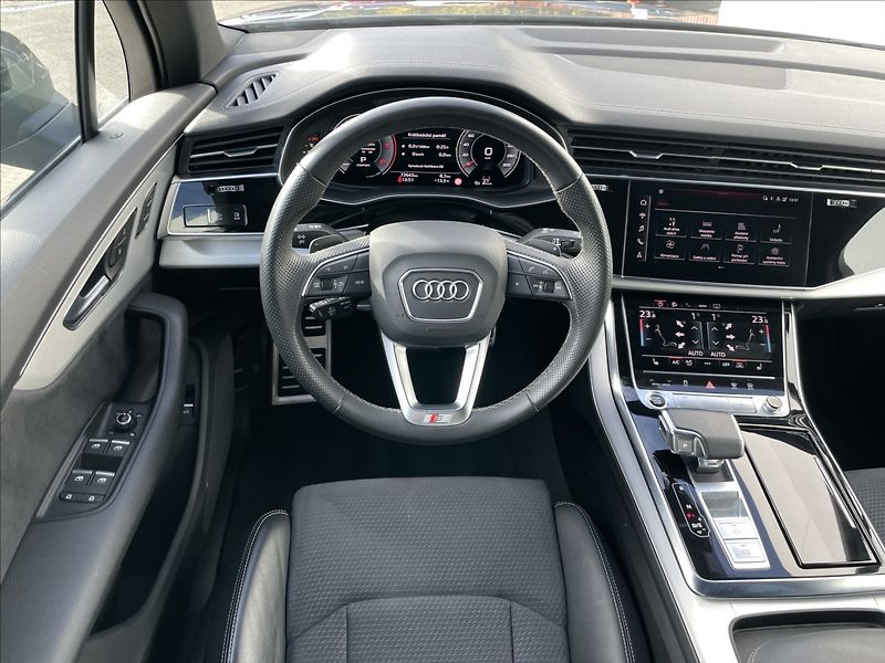Audi Q7 3,0 50 TDI quattro S line - fotka 7 z 23