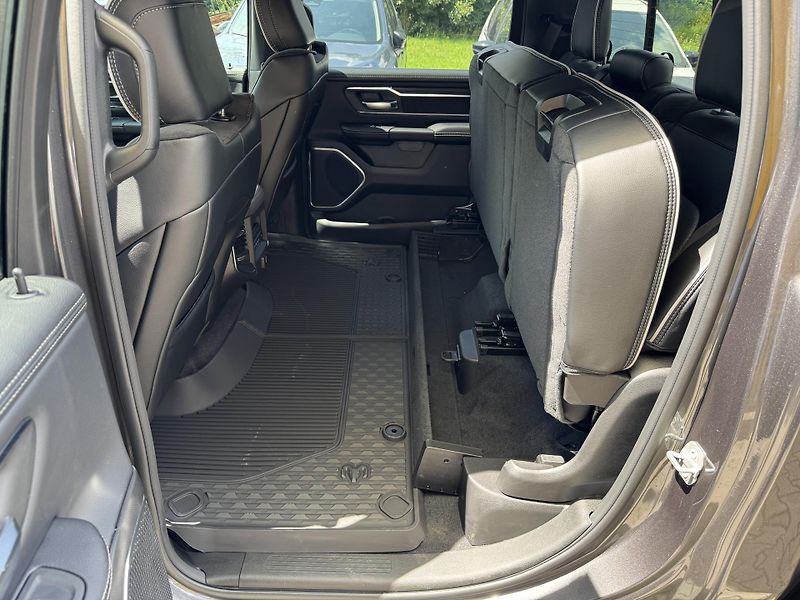 RAM 1500 5,7 HEMI Laramie Rambox - fotka 13 z 60