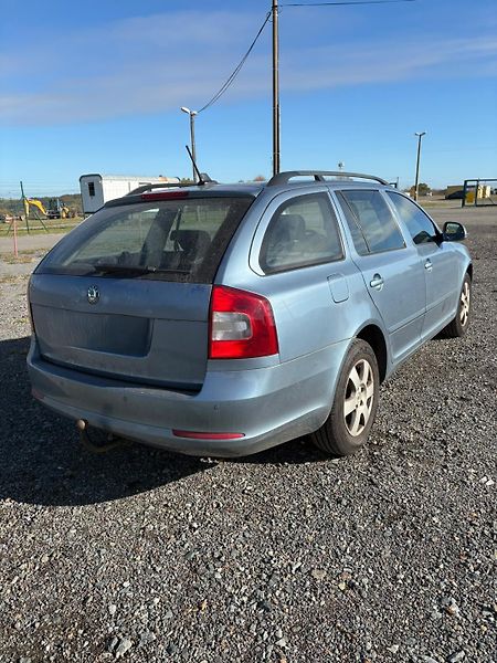Škoda Octavia (2011) Škoda Octavia 2.0 TDI CR - fotka 6 z 21