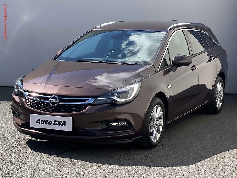 Opel Astra (2016) 1.6 CDTi, LED, kamera - fotka 3 z 17