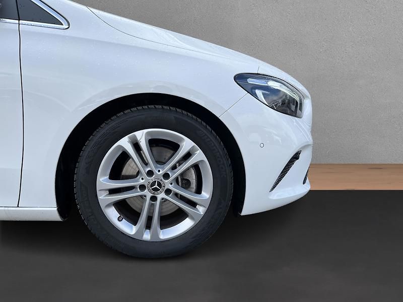 Mercedes-Benz Třídy B B-Třída 200 Progressive Line - fotka 9 z 21