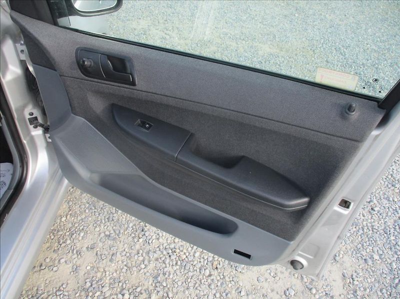 Škoda Fabia 1,2 i, 47kW,74 786km,Zamluven - fotka 10 z 29