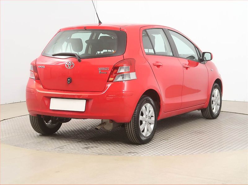 Toyota Yaris (2010) 1.0 VVT-i, za super cenu - fotka 5 z 7