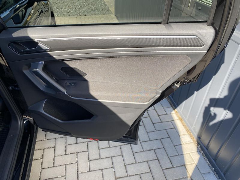 Volkswagen Tiguan Allspace 1.4TSI 110KW -ALLSPACE- DPH - fotka 39 z 47