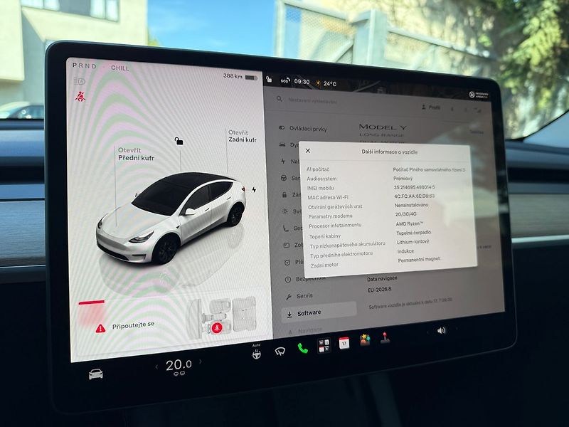 Tesla Model Y Long Range AWD - fotka 25 z 39