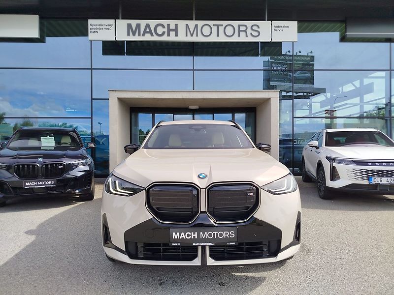 BMW X3 M50 xDrive - fotka 6 z 38