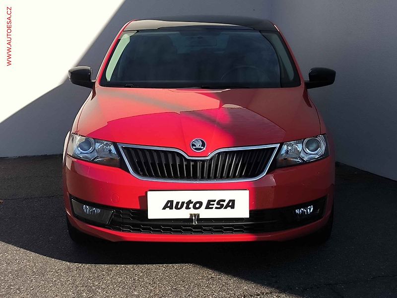 Škoda Rapid (2015) 1.2 TSi, Sport, xenon, panor - fotka 2 z 18