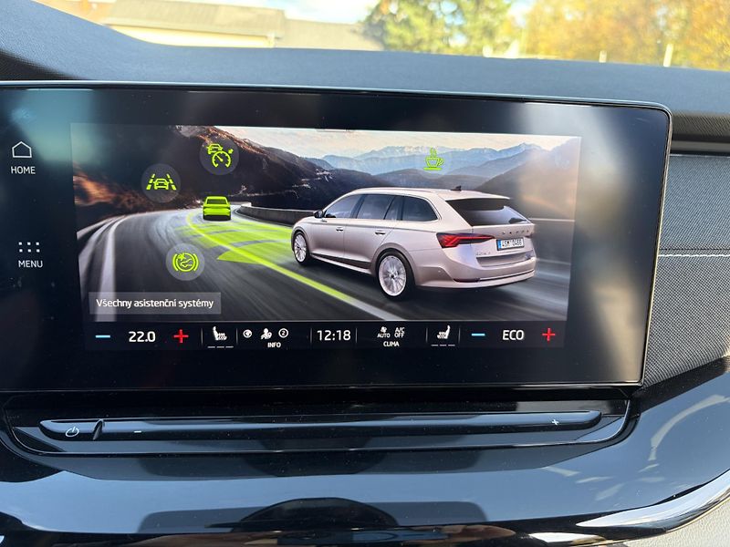 Škoda Octavia (2023) STYLE PLUS iV PLUG-IN-HYBRID - fotka 28 z 33