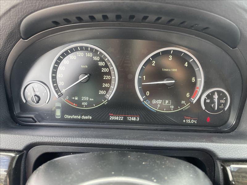 BMW Řada 5 3,0 GT 190kw 530d M-Paket Pano - fotka 15 z 37