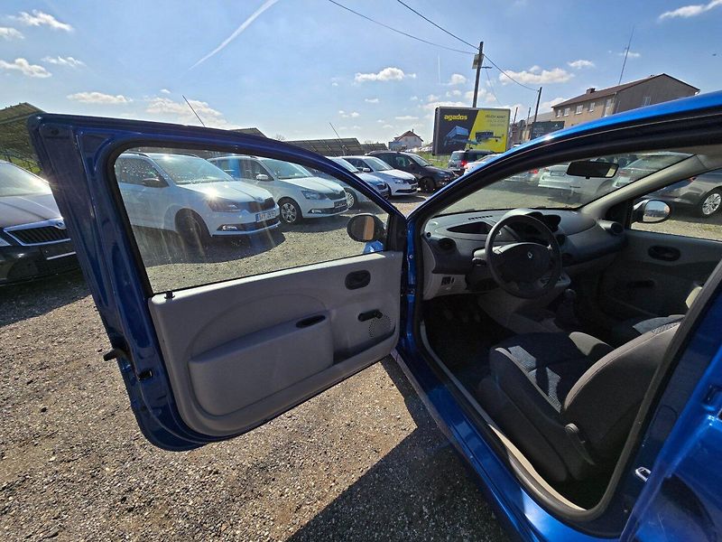 Renault Twingo (2007) 1.2 43KW klima - fotka 9 z 20