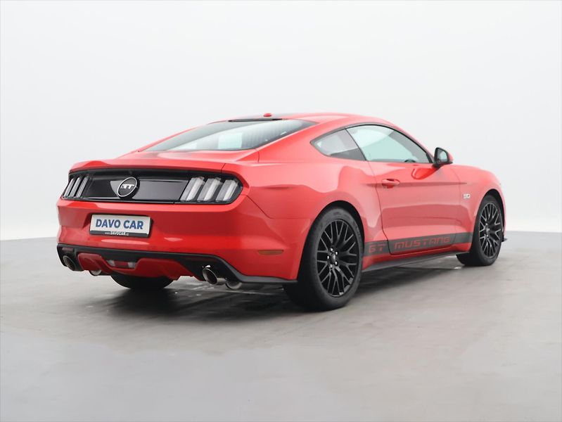 Ford Mustang 5,0 Ti-VCT V8 310kW - fotka 7 z 40