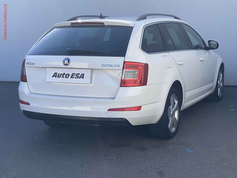 Škoda Octavia (2015) 2.0 TDi, Elegance, DSG - fotka 4 z 19