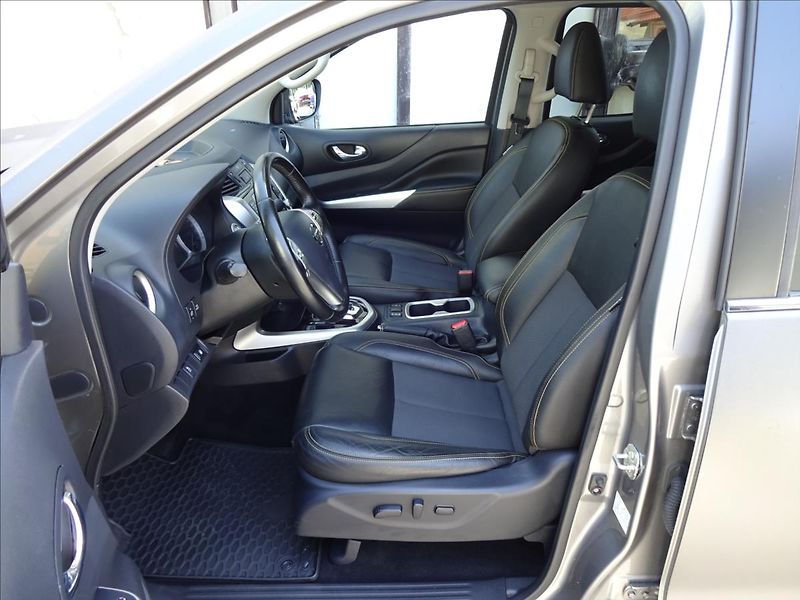 Nissan Navara 2,3 dCi 140 kW 4x4 Automat - fotka 16 z 60