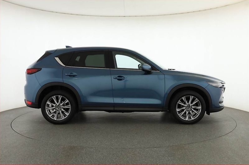 Mazda CX-5 (2017) Revolution TOP 2.0 Skyactiv-G - fotka 6 z 19