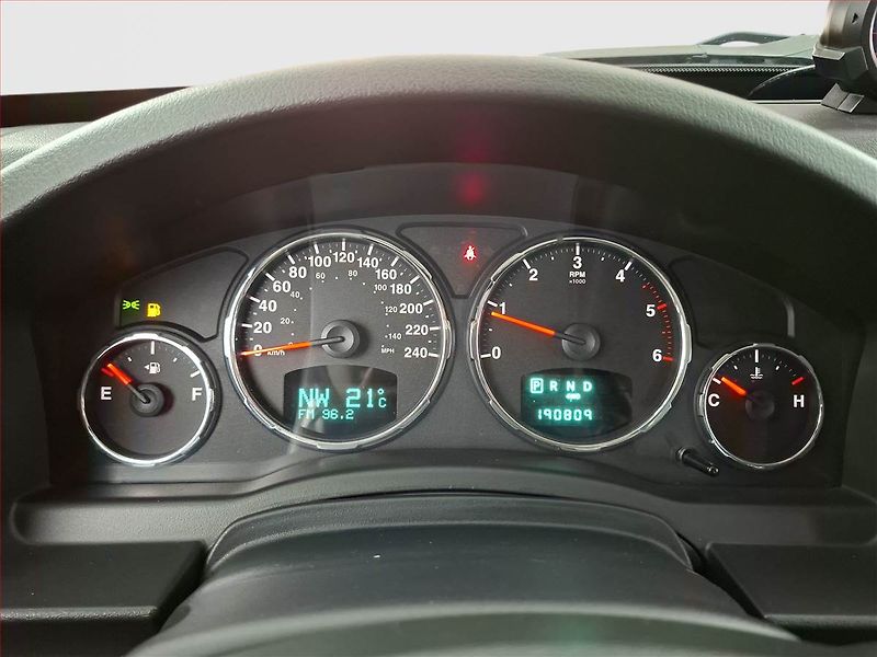 Jeep Cherokee (2010) 2.8 CRD, 4X4, Automat - fotka 11 z 20