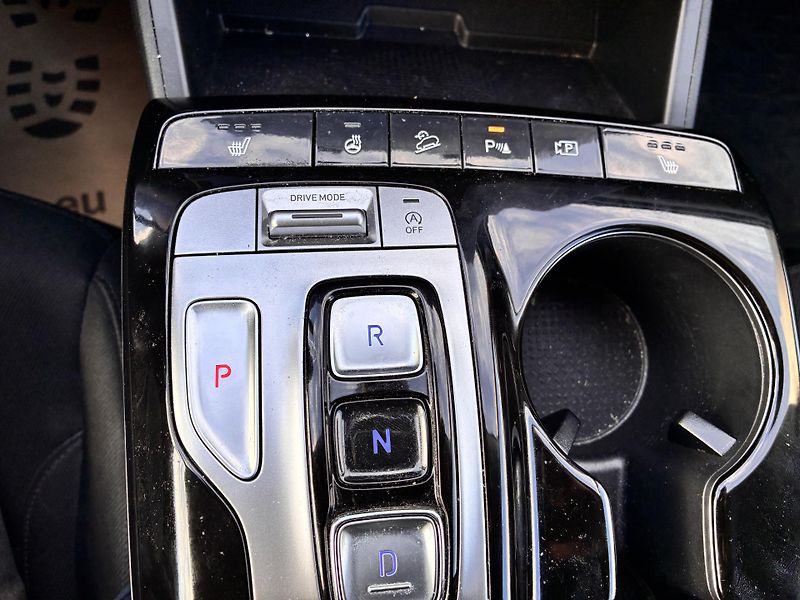Hyundai Tucson 1.6T-GDi 110kW AUTOMAT STYLE - fotka 17 z 28