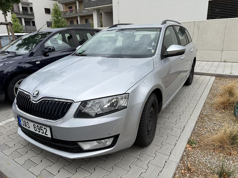 Škoda Octavia (2013) - fotka 4 z 28