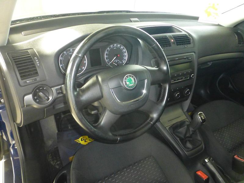 Škoda Octavia (2012) 1,2TSI-77KW*KLIMA**SADA KOL** - fotka 12 z 24