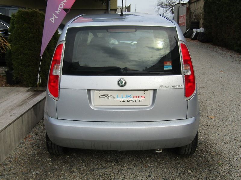 Škoda Roomster (2011) 1.6 TDI 66kW  BEZ KOROZE - fotka 12 z 34