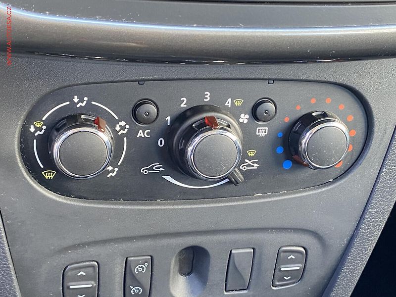 Dacia Sandero (2013) 0.9 TCe, Laureate, AC, tempo - fotka 12 z 16