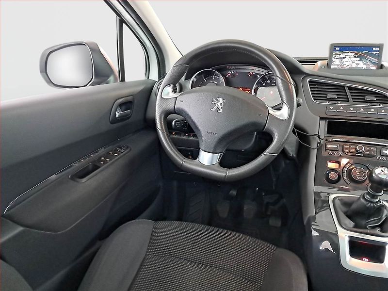 Peugeot 5008 (2016) 2.0 BlueHDi, ČR,1.maj, Navi - fotka 7 z 21