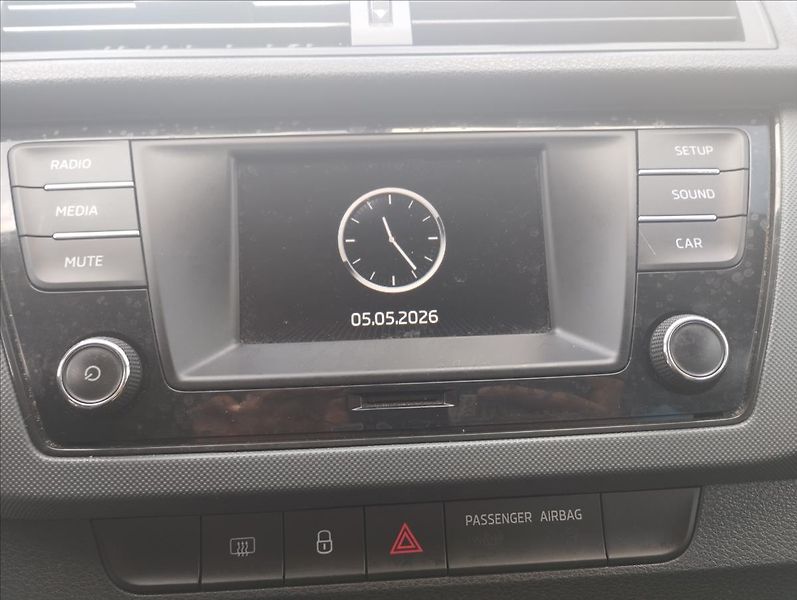Škoda Fabia 1,0 MPI 44KW - fotka 13 z 15