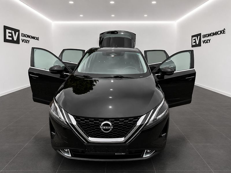 Nissan Qashqai (2022) 1.3 MHEV,140PS,ZÁRUKA - fotka 1 z 37