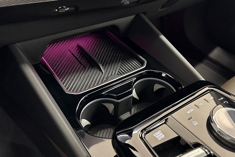 BMW Řada 5 540d xDrive Touring - fotka 12 z 18