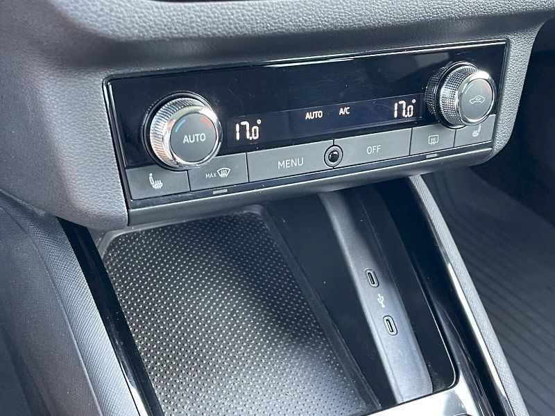 Škoda Scala (2020) 1.0 TSI 85 kW Style Plus - fotka 13 z 33
