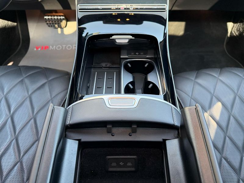 Mercedes-Benz Třídy S S400d-4M-AMG-3D-R21-ČR - fotka 19 z 36