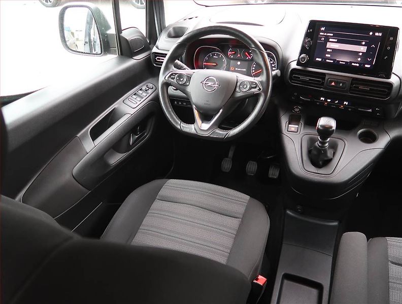 Opel Combo (2023) Elegance 1.5 CDTI, 5Míst, SR - fotka 7 z 18