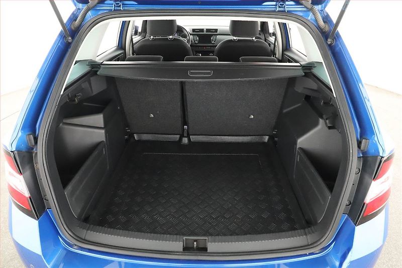 Škoda Fabia (2017) Style 1.2 TSI, Park. senzory - fotka 10 z 13