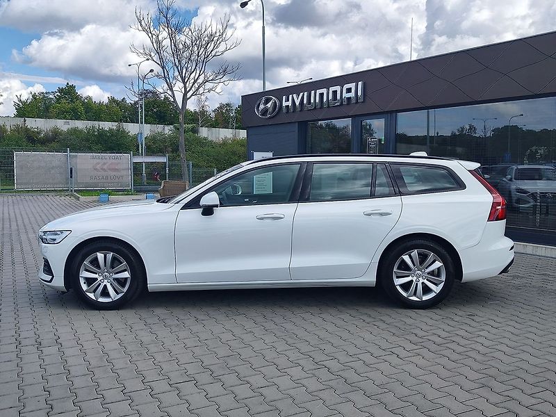 Volvo V60 B3 2.0/120kW Momentum Aut. - fotka 8 z 28