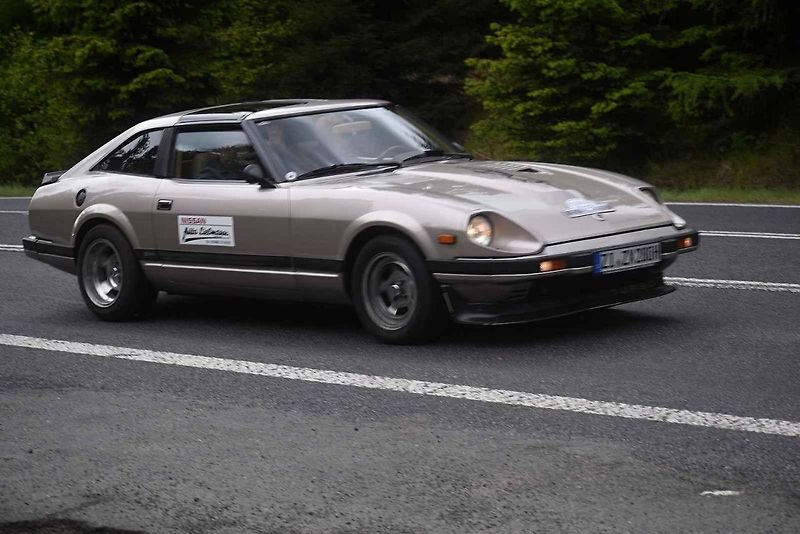 Ve Varnsdorfu se potkali majitelé několika desítek automobilových veteránů.