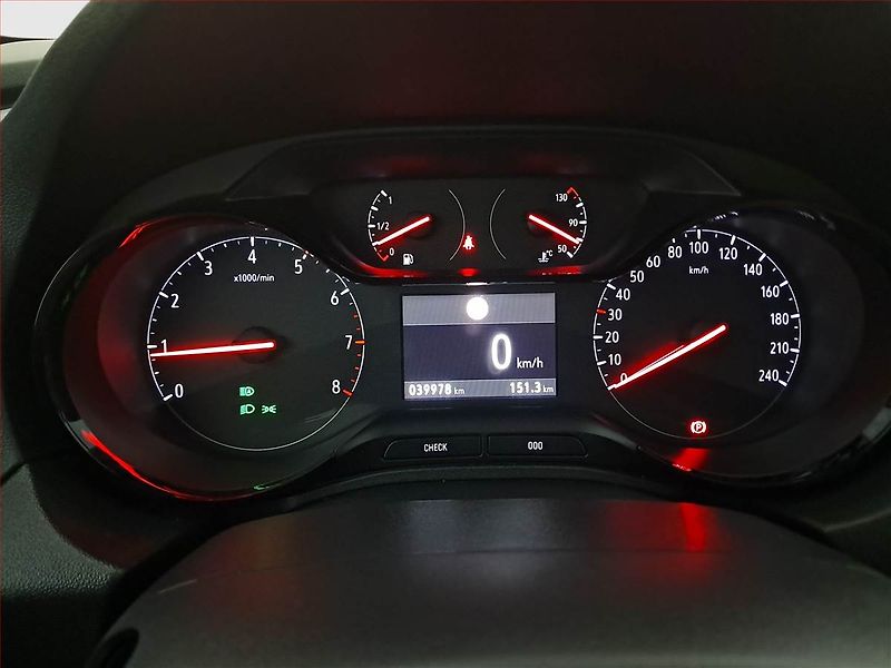 Opel Grandland X (2020) 1.2 Turbo, ČR,1.maj - fotka 11 z 16