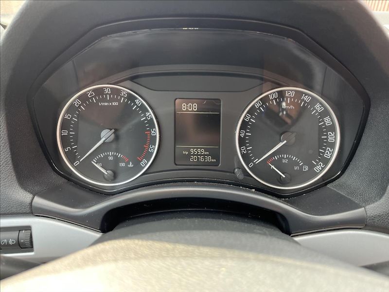 Škoda Octavia 1,6 TDi KLIMA ROZVODY SERVIS - fotka 20 z 34