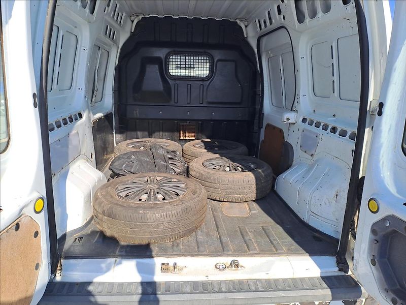 Ford Transit Connect 1,8 TDCI KLIMA,KOUPENO CZ - fotka 11 z 11